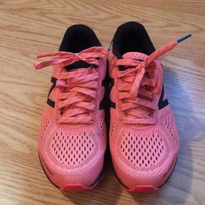 New Balance Gabi v 2 Freah foam size 8